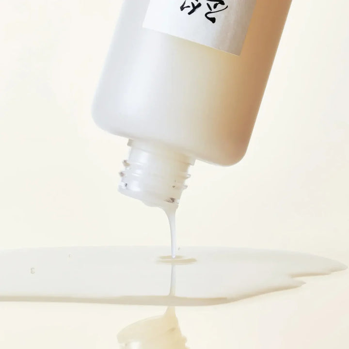 Nuaglow Maryams morgenrutine skincare routine featuring Beauty of Joseon Replenishing Milk in a sleek bottle.
